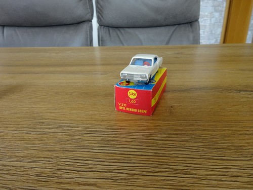 Siku 271 opel rekord - v,
